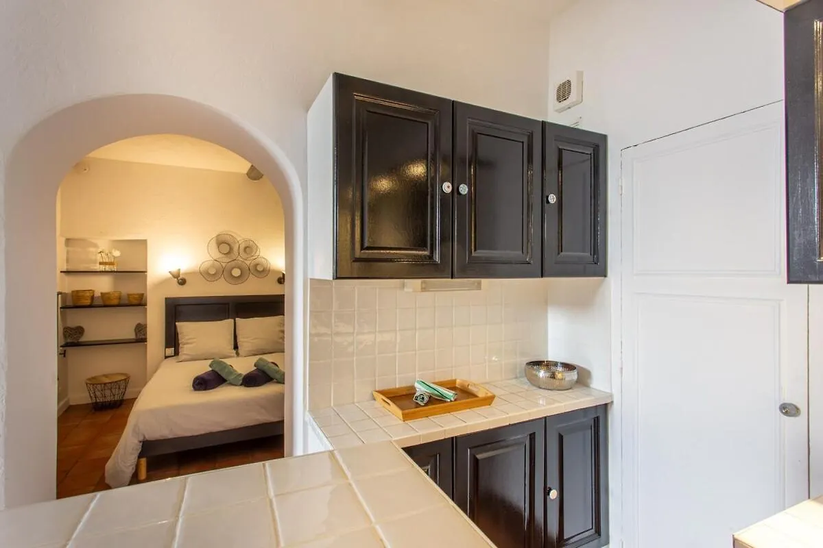 Charm Of Vieil Antibes, Quiet 2-4Pers Apartment