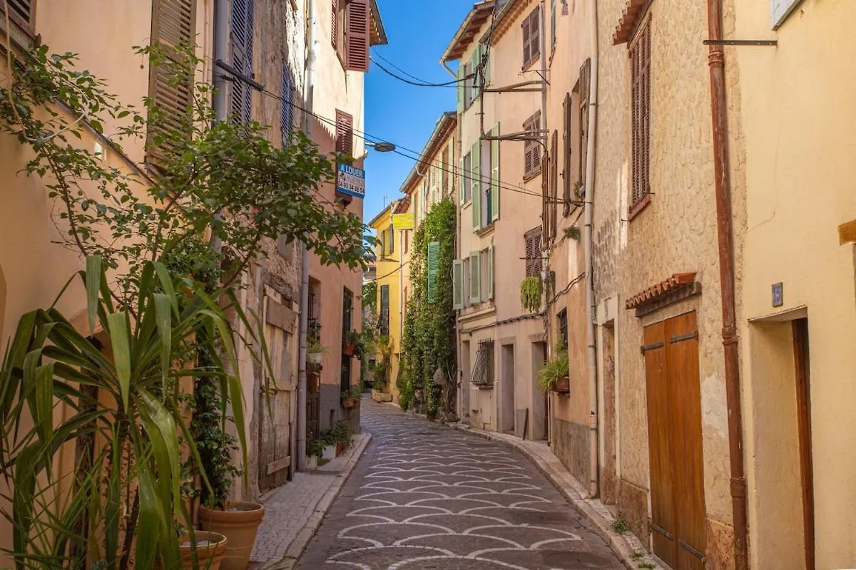 Charm Of Vieil Antibes, Quiet 2-4Pers Apartment France
